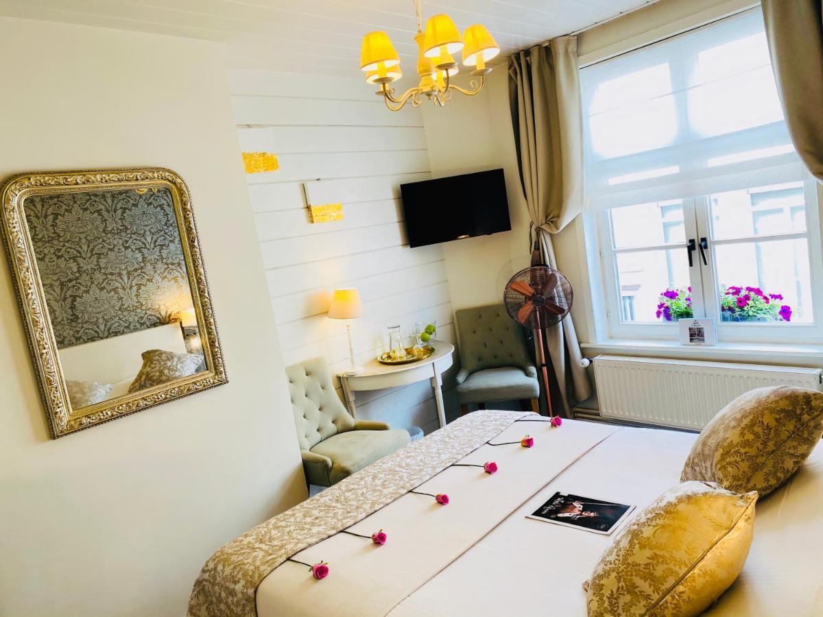 The White Queen 3* Bruges